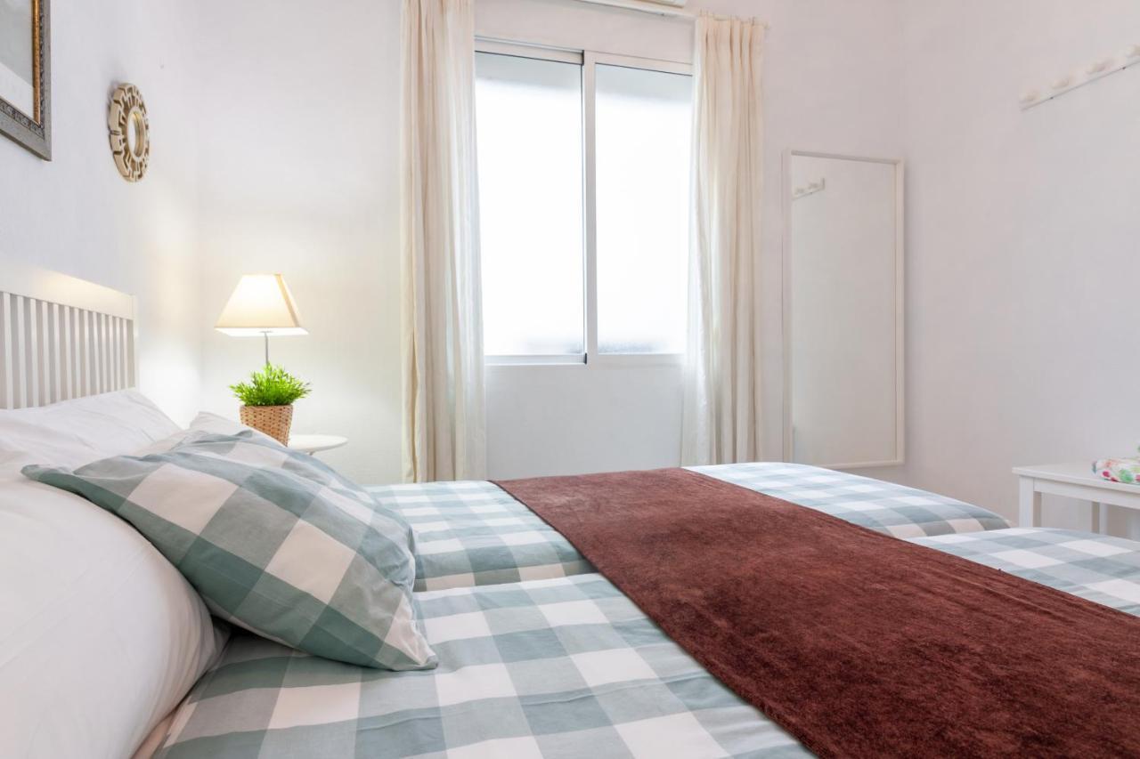 Sea & Wave Soho Family Apartment Малага Экстерьер фото