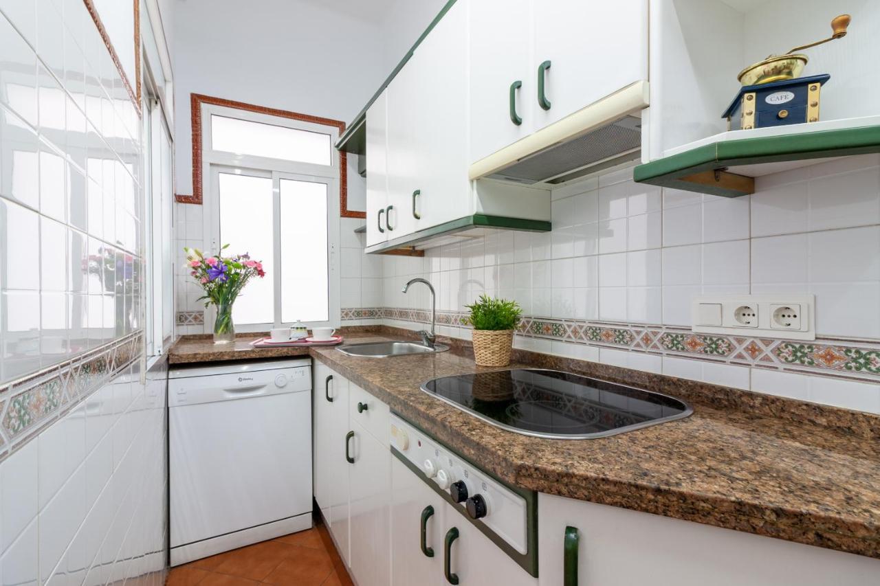 Sea & Wave Soho Family Apartment Малага Экстерьер фото