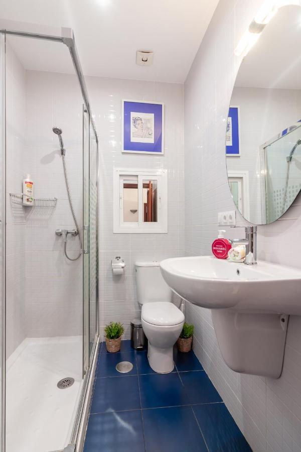 Sea & Wave Soho Family Apartment Малага Экстерьер фото